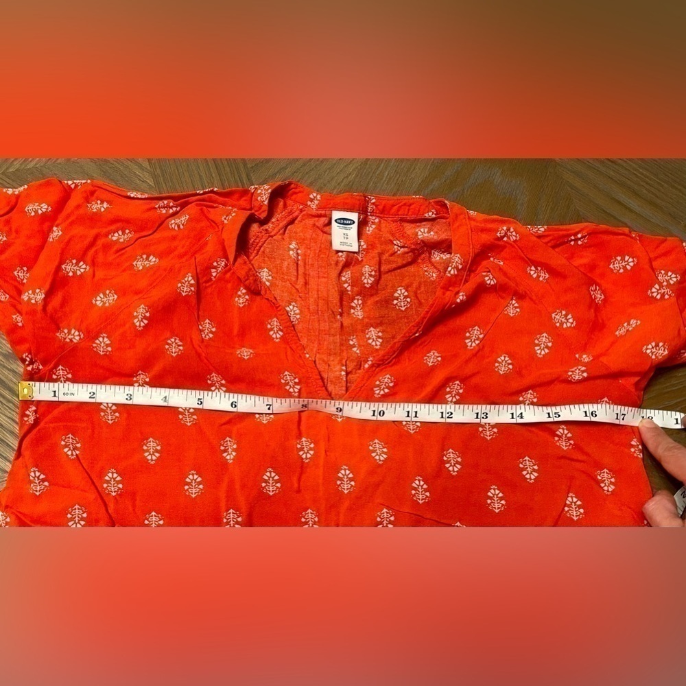 old Navy top - Picture 4 of 5
